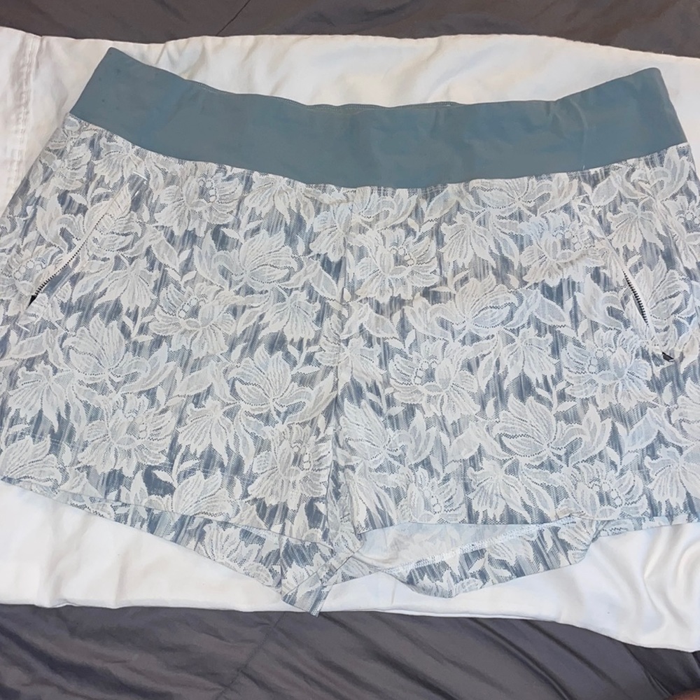 Athleta Trekkie North Shorts